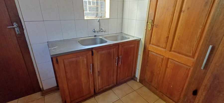 4 Bedroom Property for Sale in Hospitaalheuwel Free State